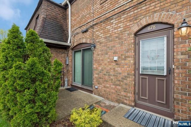 678 Bloomfield Avenue 678, West Caldwell, NJ 07006