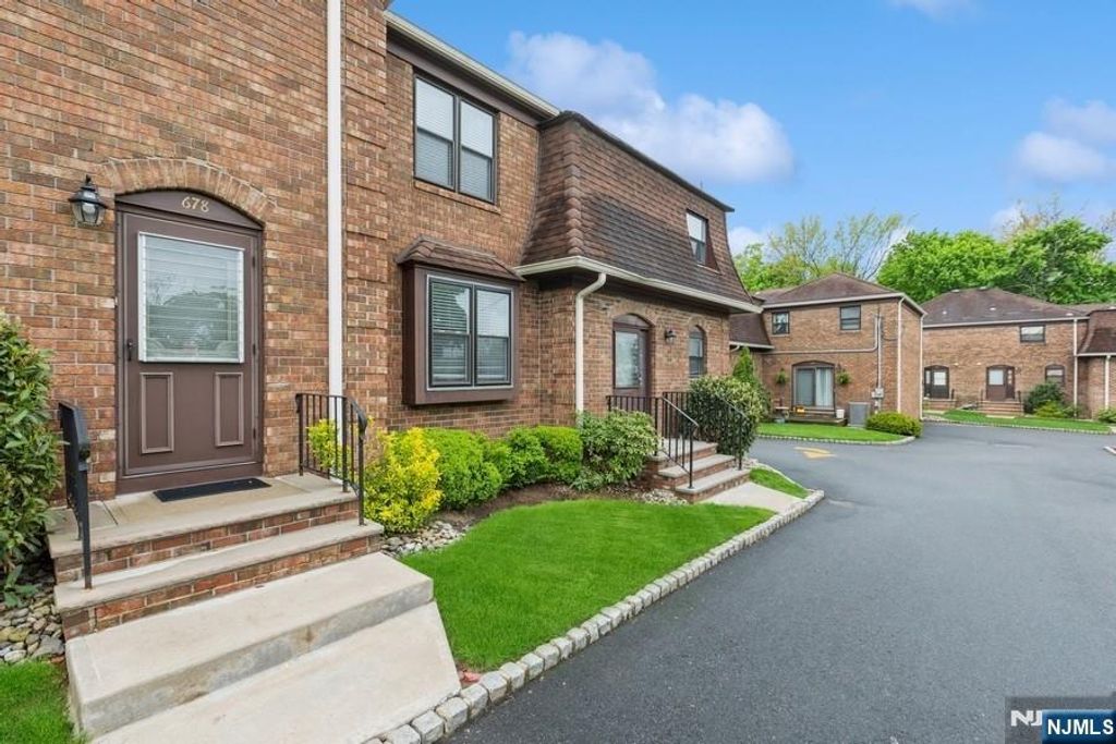 678 Bloomfield Avenue 678, West Caldwell, NJ 07006