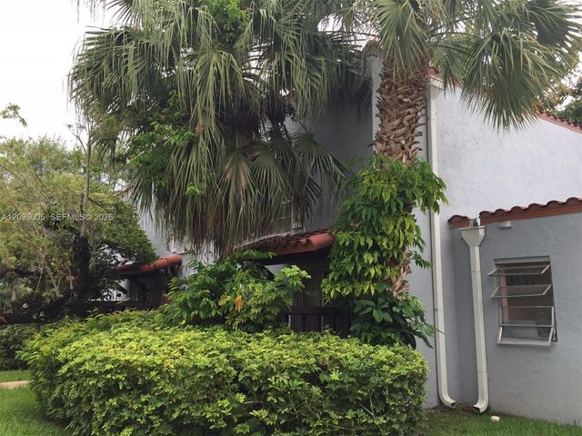 10808 N Kendall Dr Q-4, Miami, FL 33176