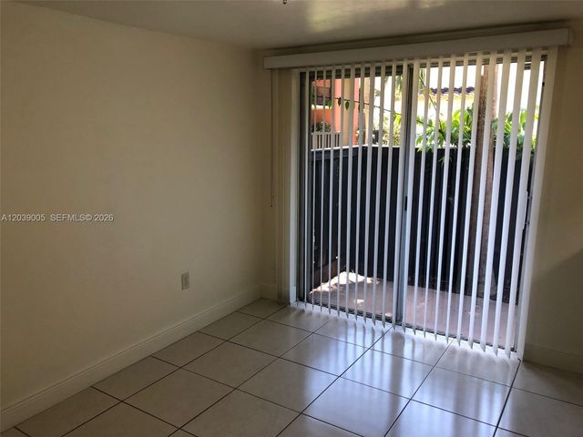 10808 N Kendall Dr Q-4, Miami, FL 33176