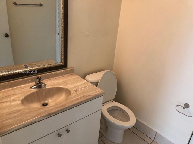 10808 N Kendall Dr Q-4, Miami, FL 33176