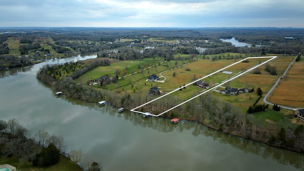 272 Davis Rd, Lebanon, TN 37087