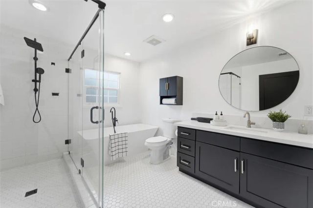 2048 Sinaloa Avenue, Altadena, CA 91001