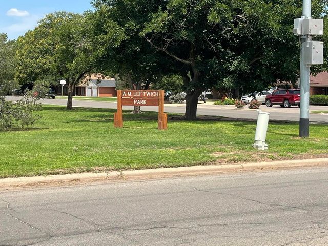 2816 58th Street, Lubbock, TX 79413