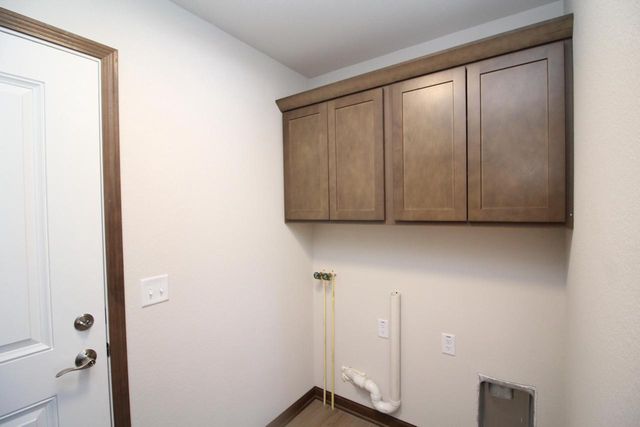 420 Parker DRIVE, Genoa City, WI 53128