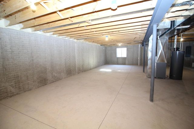 420 Parker DRIVE, Genoa City, WI 53128