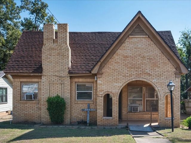 1215 N Confederate Avenue, Tyler, TX 75702
