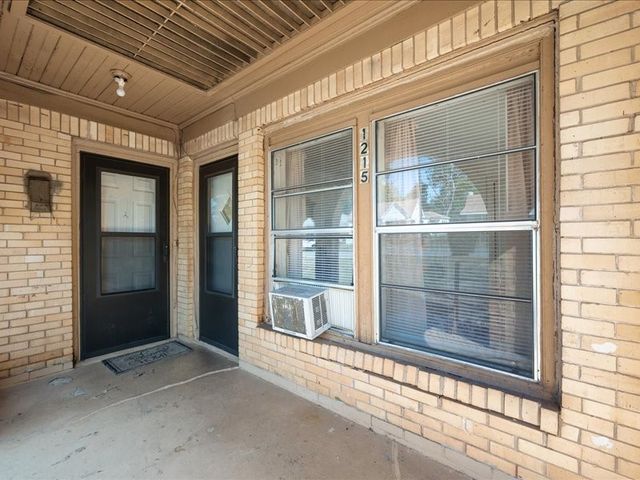 1215 N Confederate Avenue, Tyler, TX 75702