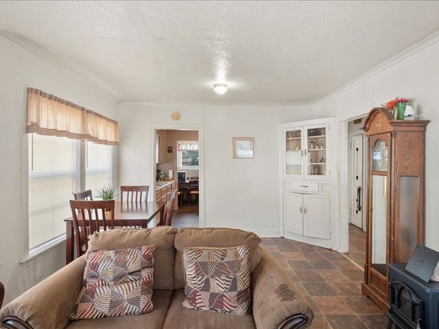 1215 N Confederate Avenue, Tyler, TX 75702