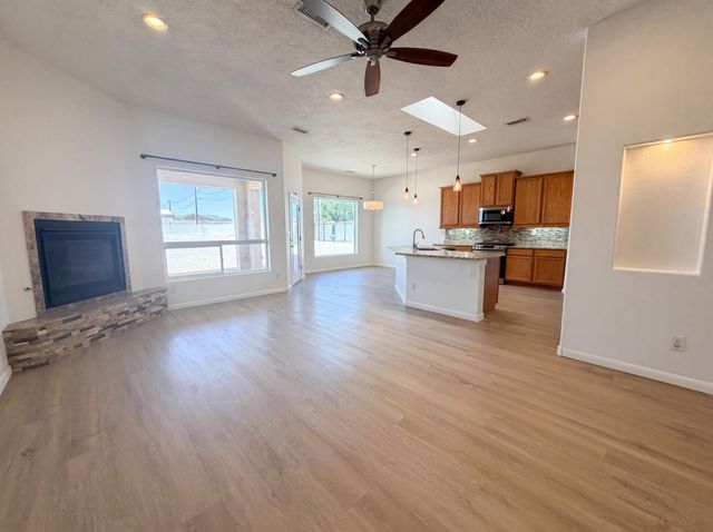1625 35th Street SE, Rio Rancho, NM 87124