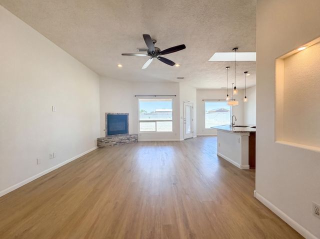 1625 35th Street SE, Rio Rancho, NM 87124