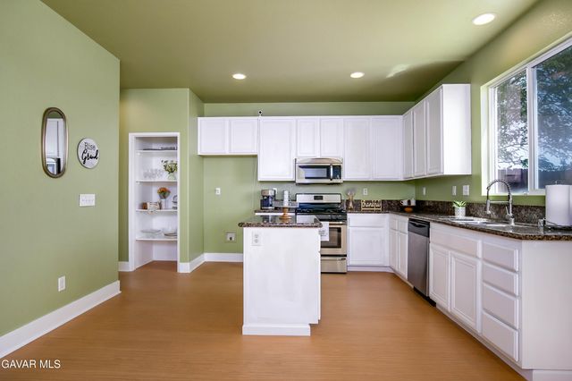 40422 Maravilla Drive, Palmdale, CA 93550