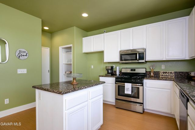 40422 Maravilla Drive, Palmdale, CA 93550