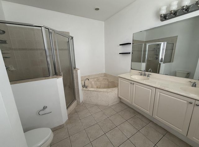 1410 PIAZZA DELLE PALLOTTOLE, Boynton Beach, FL 33426