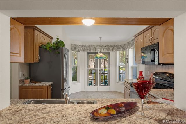 1581 N Endicott Point, Crystal River, FL 34429