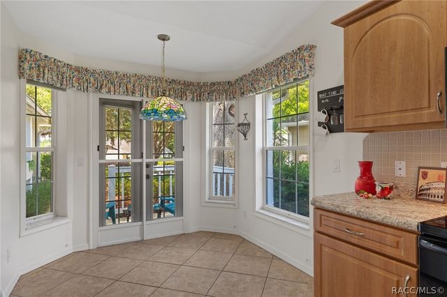 1581 N Endicott Point, Crystal River, FL 34429