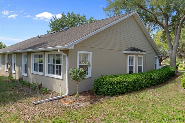 1581 N Endicott Point, Crystal River, FL 34429