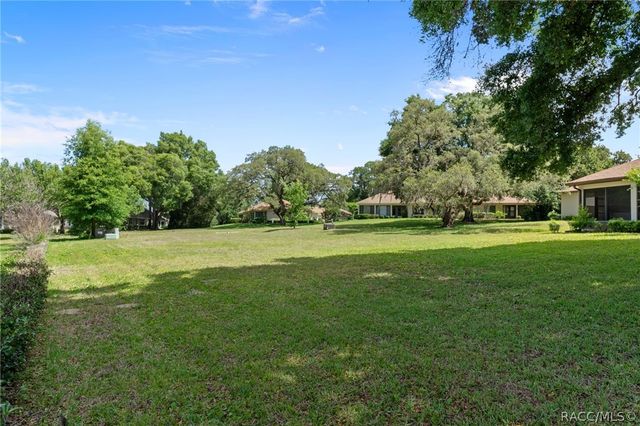 1581 N Endicott Point, Crystal River, FL 34429