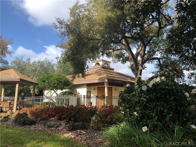 1581 N Endicott Point, Crystal River, FL 34429
