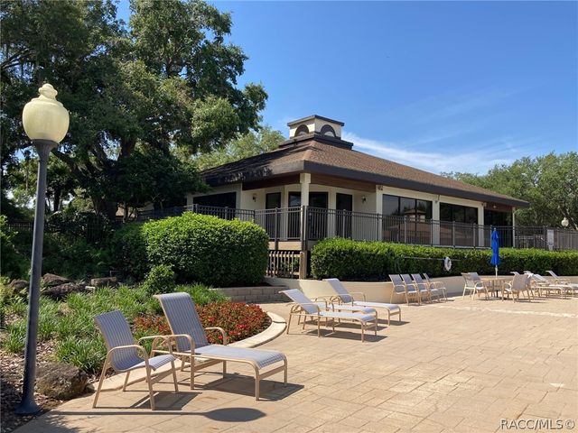 1581 N Endicott Point, Crystal River, FL 34429