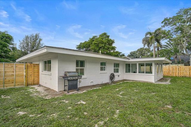 2347 TANGERINE DRIVE, Sarasota, FL 34239