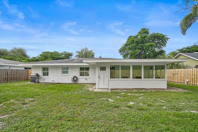 2347 TANGERINE DRIVE, Sarasota, FL 34239
