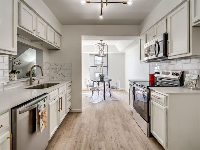 11403 Springhollow Road 201, Oklahoma City, OK 73120