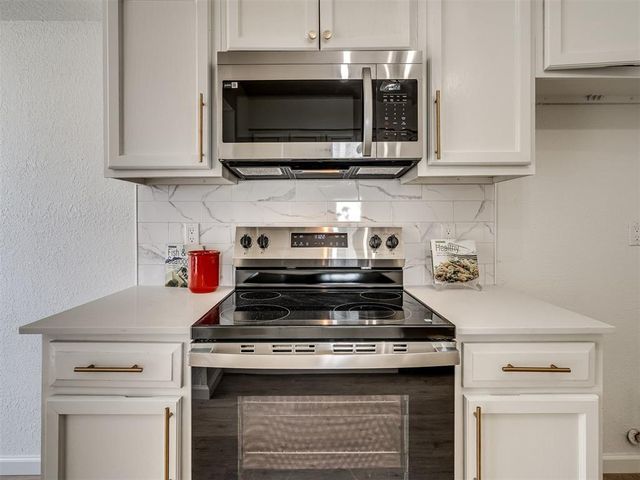 11403 Springhollow Road 201, Oklahoma City, OK 73120