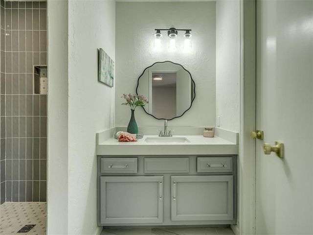 11403 Springhollow Road 201, Oklahoma City, OK 73120