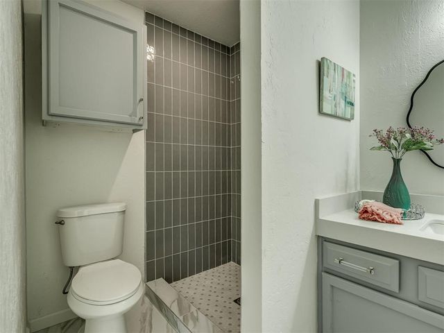 11403 Springhollow Road 201, Oklahoma City, OK 73120