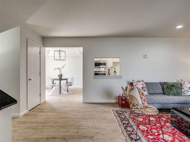 11403 Springhollow Road 201, Oklahoma City, OK 73120