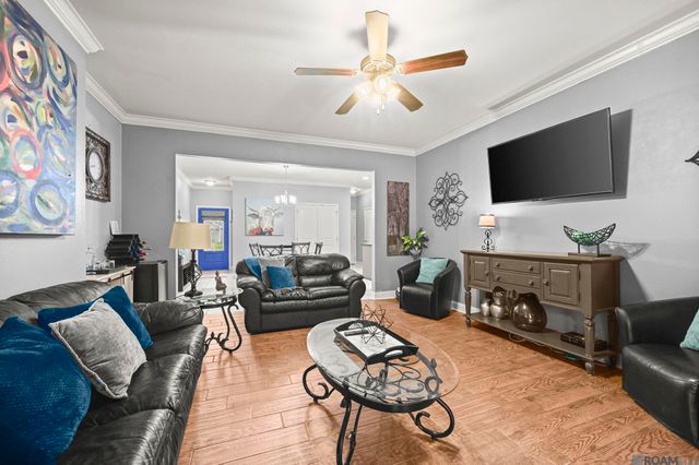 10836 Field Pointe Dr, Denham Springs, LA 70726