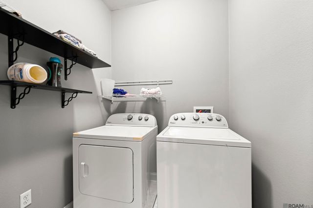 10836 Field Pointe Dr, Denham Springs, LA 70726