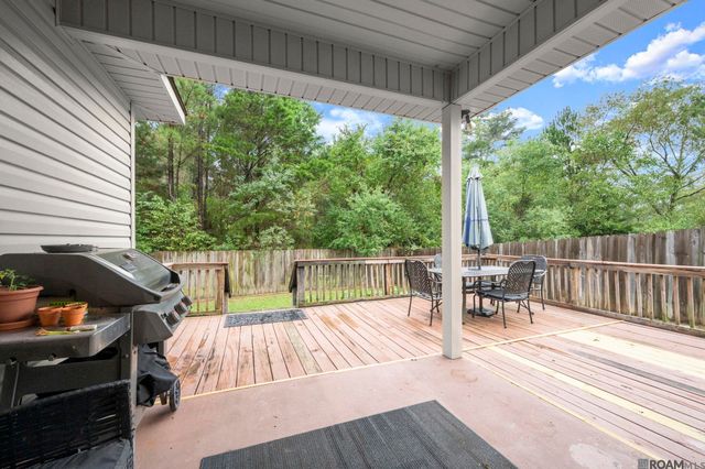 10836 Field Pointe Dr, Denham Springs, LA 70726