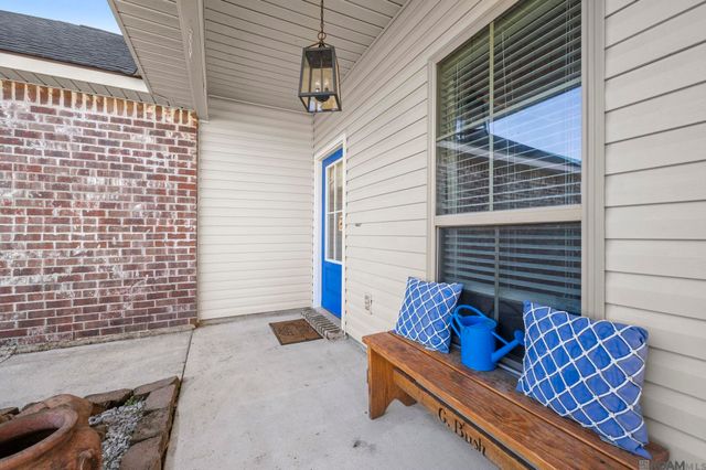 10836 Field Pointe Dr, Denham Springs, LA 70726