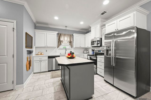 10836 Field Pointe Dr, Denham Springs, LA 70726