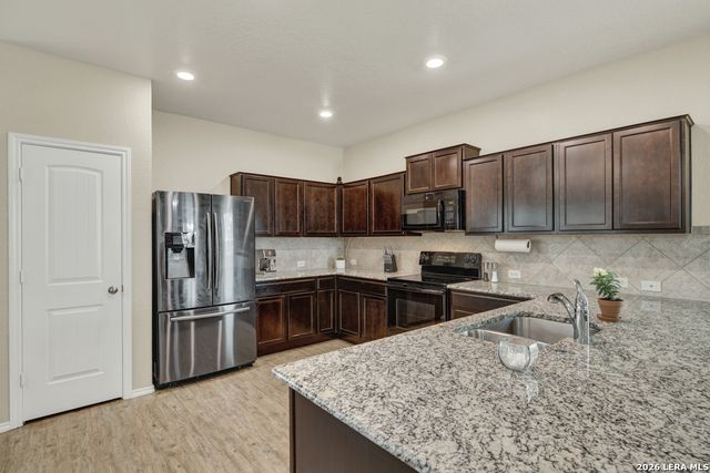 124 Field Ridge, New Braunfels, TX 78130