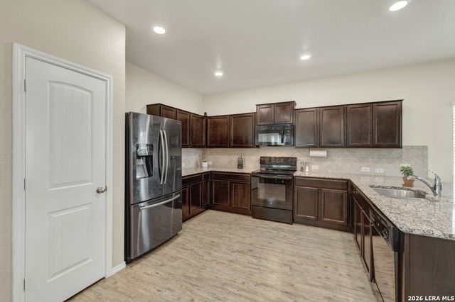 124 Field Ridge, New Braunfels, TX 78130