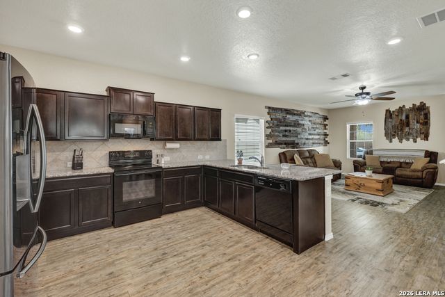 124 Field Ridge, New Braunfels, TX 78130