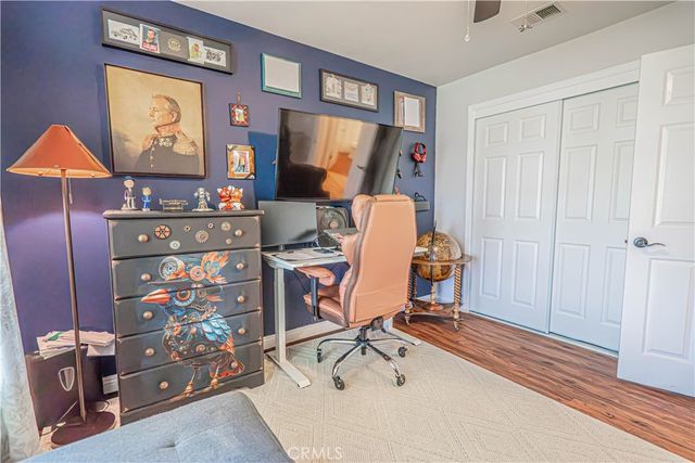 625 Meadow Grove Ct, Bakersfield, CA 93308