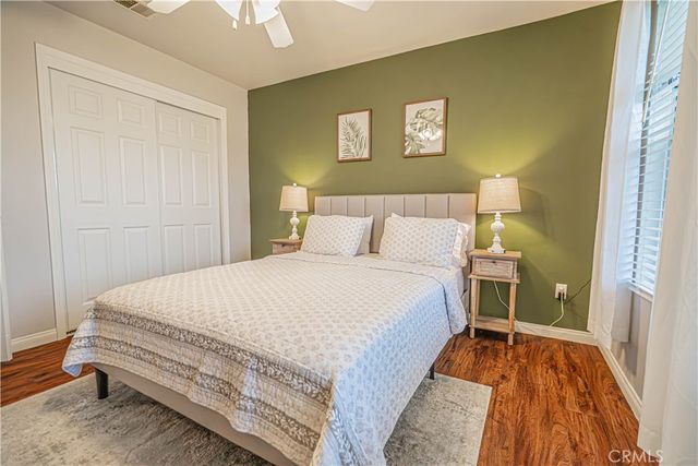 625 Meadow Grove Ct, Bakersfield, CA 93308