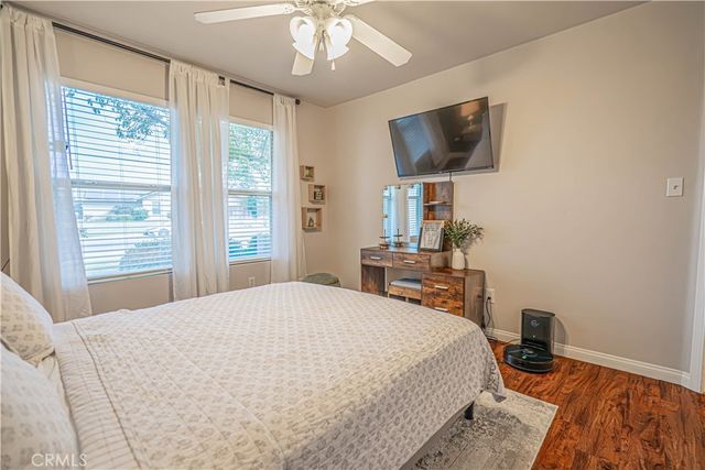 625 Meadow Grove Ct, Bakersfield, CA 93308