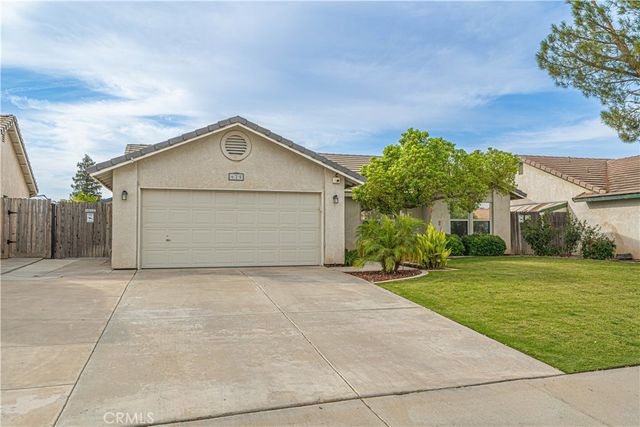 625 Meadow Grove Ct, Bakersfield, CA 93308