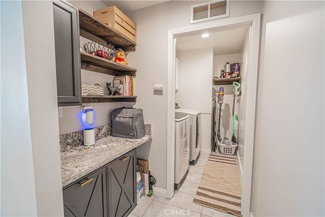625 Meadow Grove Ct, Bakersfield, CA 93308