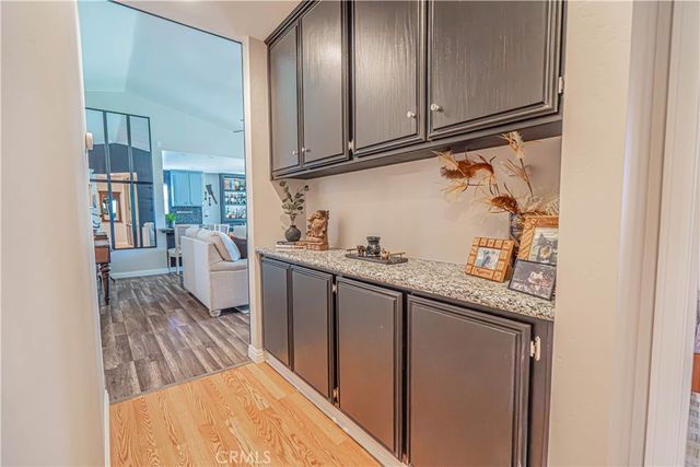 625 Meadow Grove Ct, Bakersfield, CA 93308