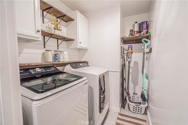 625 Meadow Grove Ct, Bakersfield, CA 93308