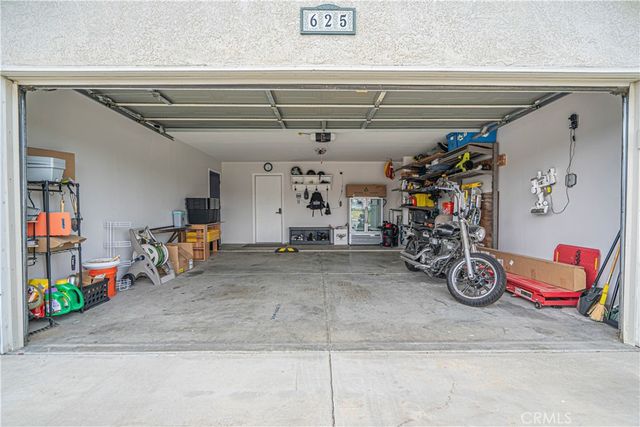 625 Meadow Grove Ct, Bakersfield, CA 93308