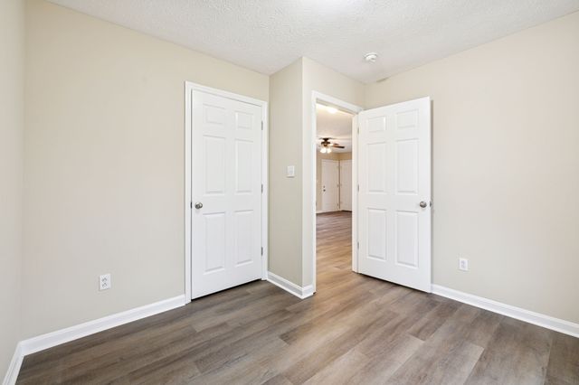 120 Kenwood Dr, Portland, TN 37148