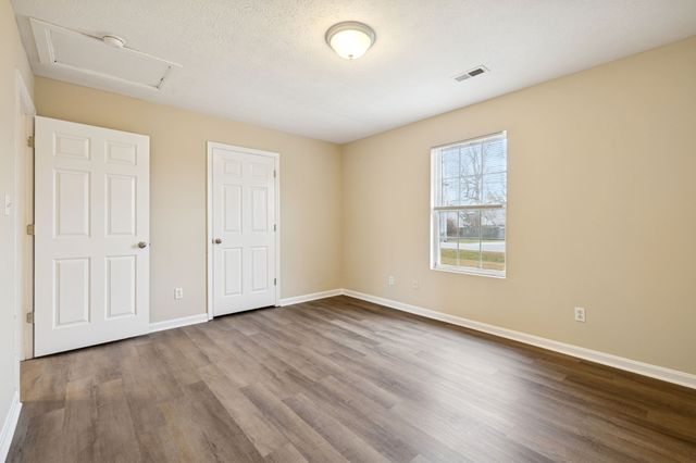 120 Kenwood Dr, Portland, TN 37148