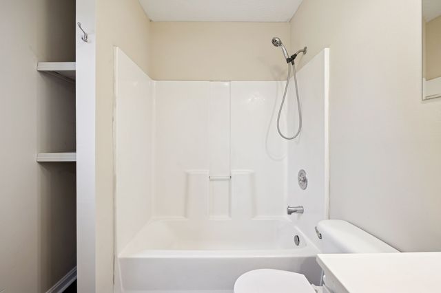 120 Kenwood Dr, Portland, TN 37148